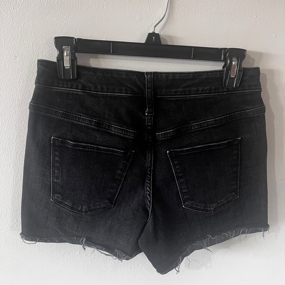 Universal Thread Washed Black Denim Shorts - Picture 3 of 5